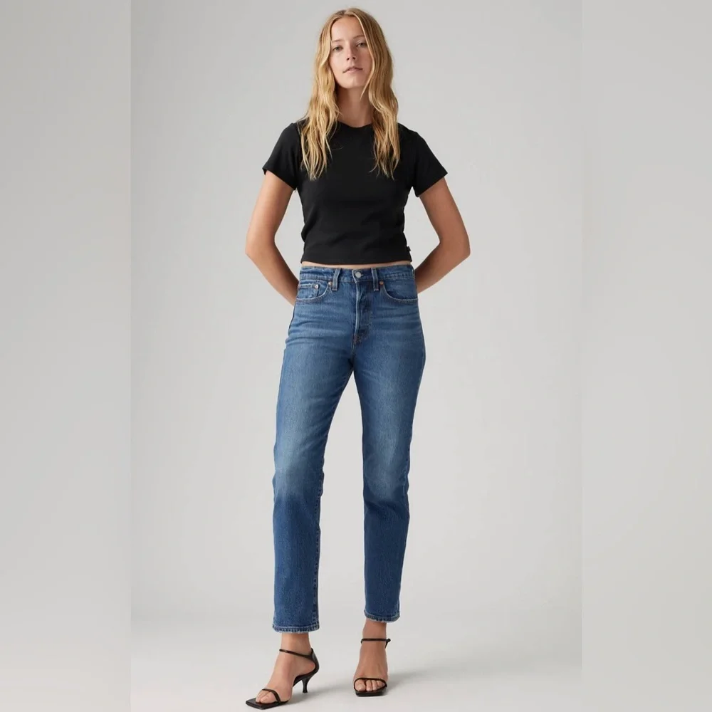 Levi’s Wedgie Jeans  (Premium) – Classic Blue (28) - Picture 6 of 10